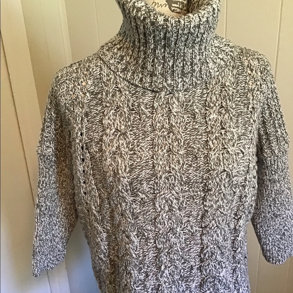 Express Sweater - Picture 2 of 6